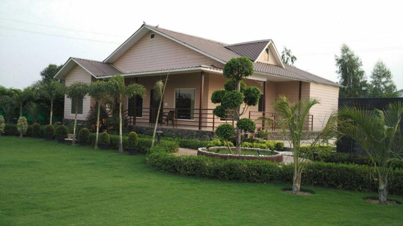 HPS Farm House in Noida